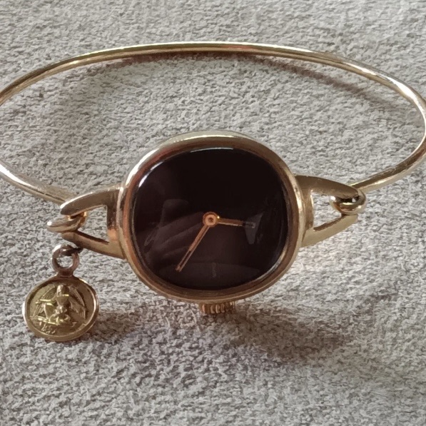 Hands and Crystal for 1953 President